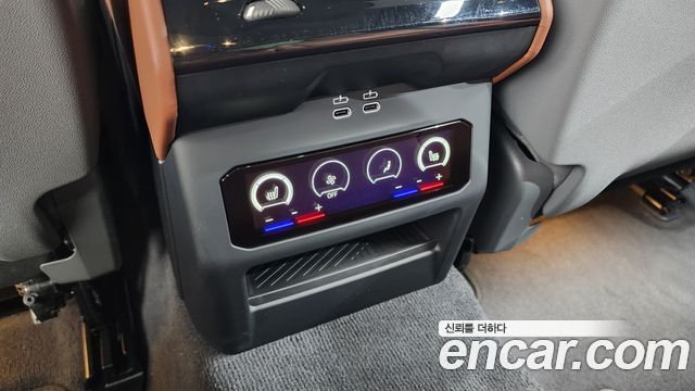 BMW 5-Series 2025 — photo 19