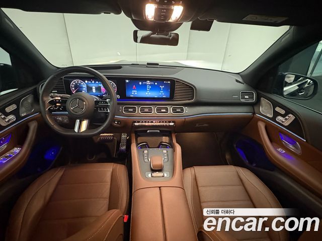 Mercedes-Benz GLS-Class 2025 — photo 8