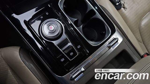Kia Canival 2023 — photo 12