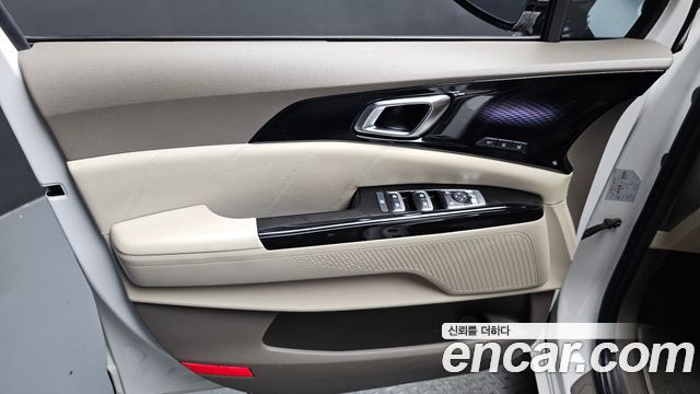 Kia Canival 2023 — photo 14