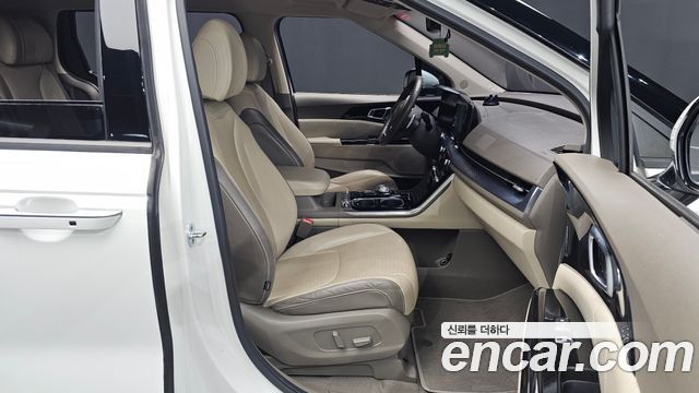 Kia Canival 2023 — photo 16