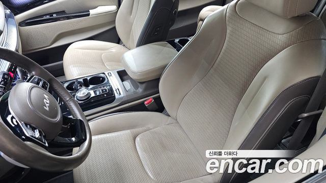 Kia Canival 2023 — photo 29