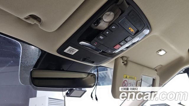 Kia Canival 2023 — photo 31
