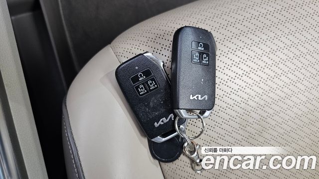 Kia Canival 2023 — photo 34