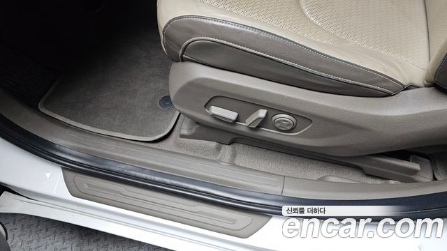 Kia Canival 2023 — photo 37