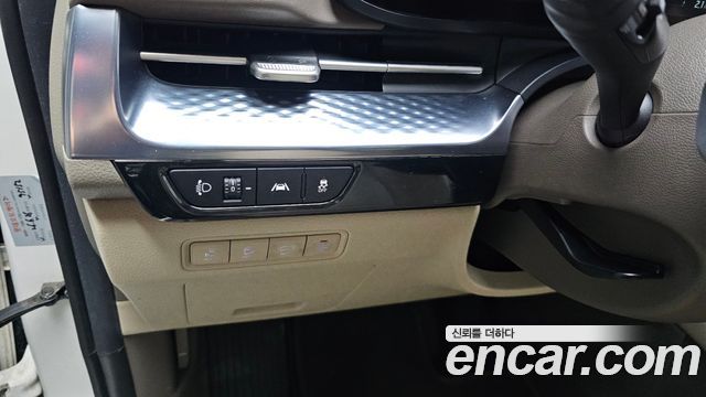 Kia Canival 2023 — photo 39