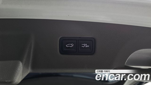 Kia Canival 2023 — photo 40