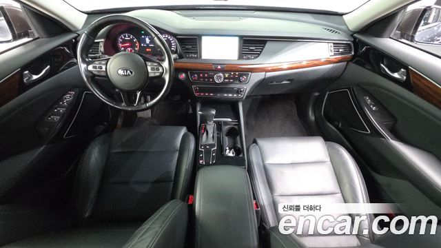 Kia K7 2016 — photo 10