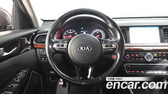 Kia K7 2016 — photo 19