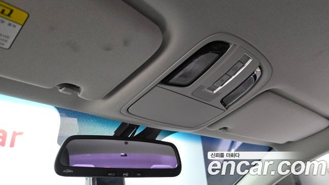 Kia K7 2016 — photo 24
