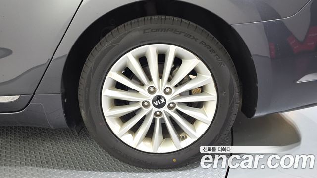 Kia K7 2016 — photo 7