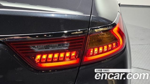 Kia K7 2016 — photo 9