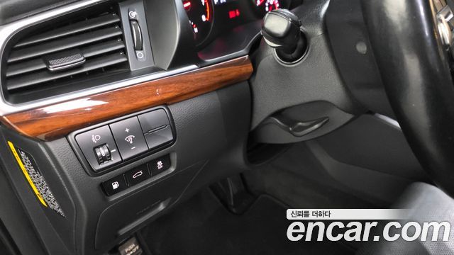 Kia K7 2016 — photo 27