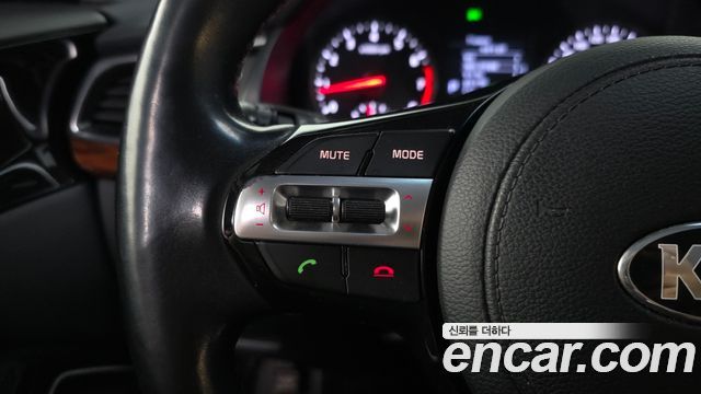 Kia K7 2016 — photo 29