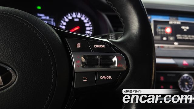 Kia K7 2016 — photo 30