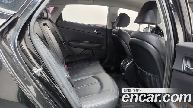 Kia K5 2019 — photo 17