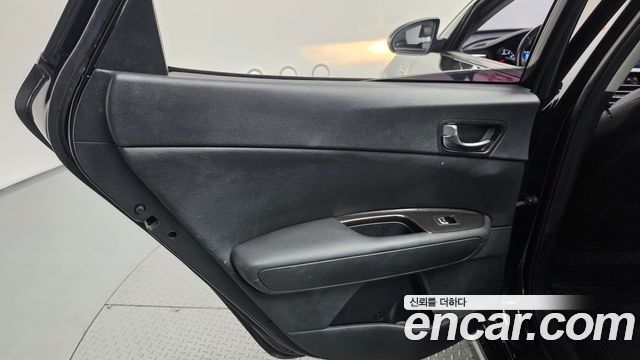 Kia K5 2019 — photo 26