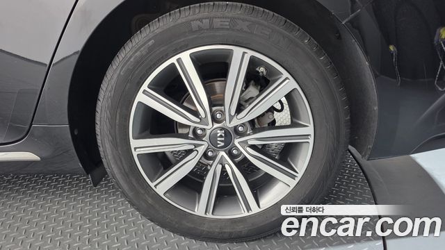 Kia K5 2019 — photo 7