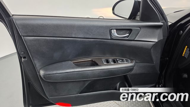 Kia K5 2019 — photo 14