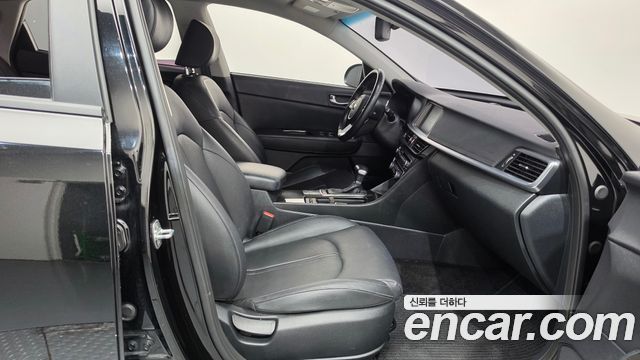 Kia K5 2019 — photo 16