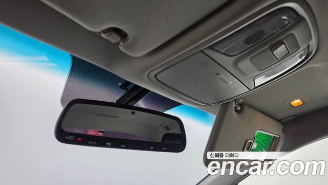 Kia K5 2019 — photo 30
