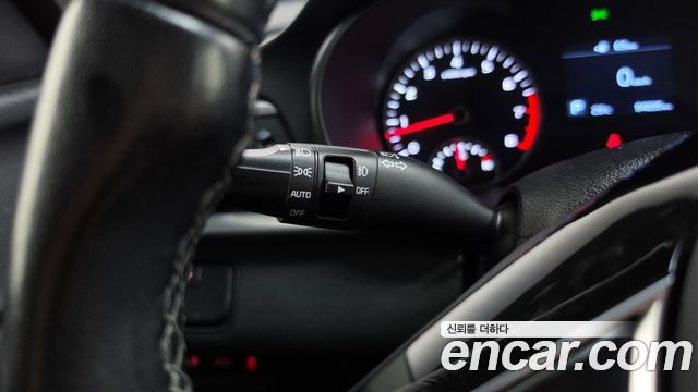 Kia K5 2019 — photo 32