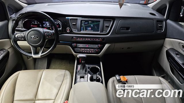 Kia Canival 2019 — photo 10