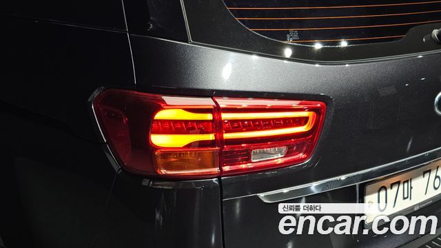 Kia Canival 2019 — photo 9