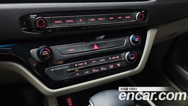 Kia Canival 2019 — photo 30