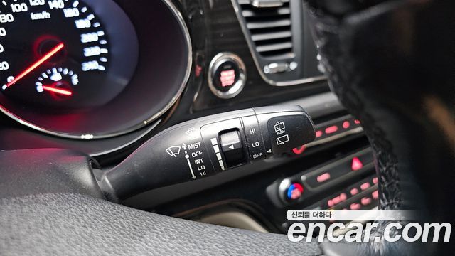 Kia Canival 2019 — photo 32