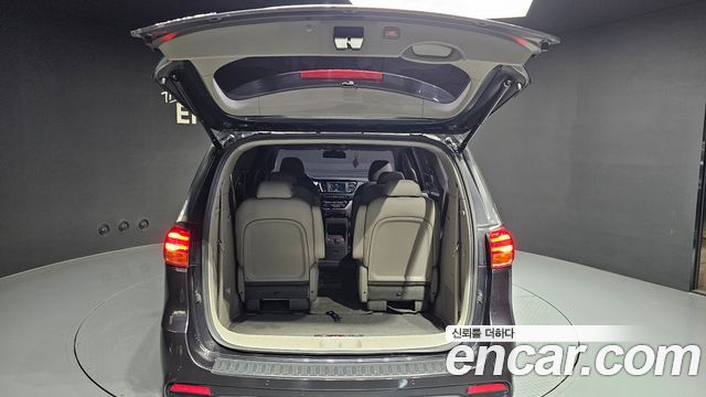 Kia Canival 2019 — photo 35