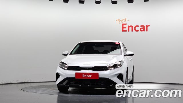 Kia K3 2023 — photo 3