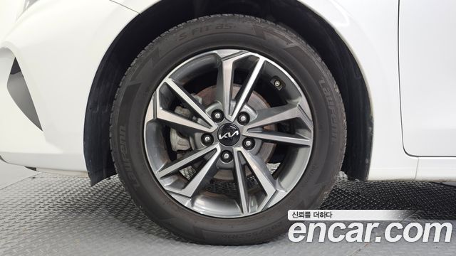 Kia K3 2023 — photo 5