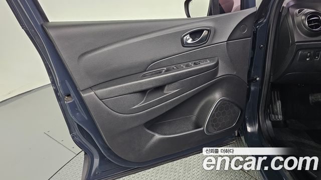 Renault Korea QM3 2018 — photo 14