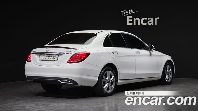 Mercedes-Benz C-Class 2017 — photo 2