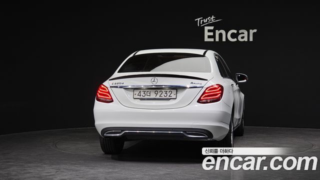 Mercedes-Benz C-Class 2017 — photo 4