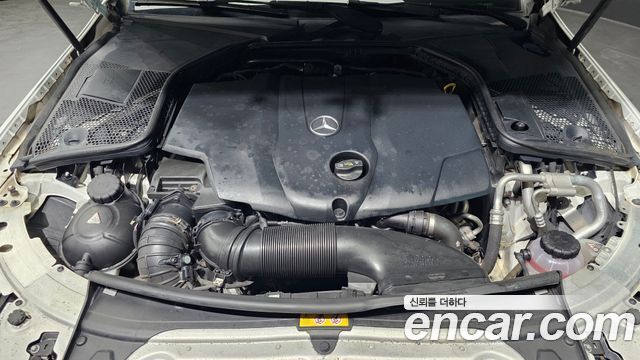 Mercedes-Benz C-Class 2017 — photo 6