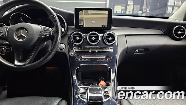 Mercedes-Benz C-Class 2017 — photo 13