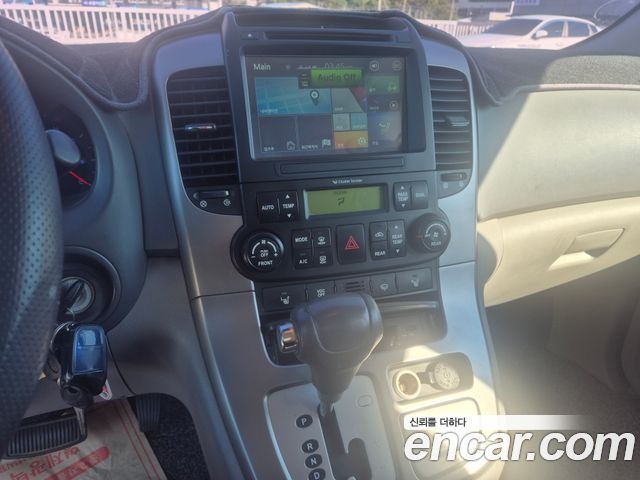 Kia Canival 2013 — photo 9