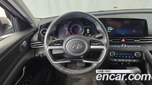 Hyundai AVANTE 2021 — photo 13