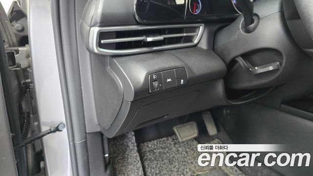Hyundai AVANTE 2021 — photo 17
