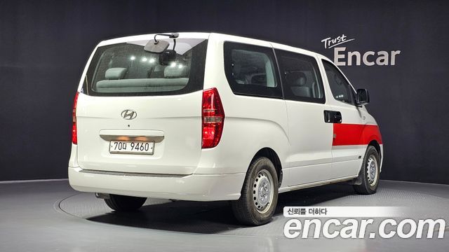 Hyundai Starex 2009 — photo 2
