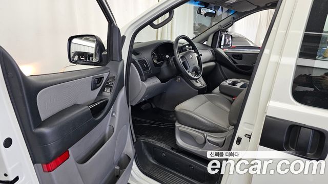 Hyundai Starex 2009 — photo 10