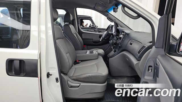 Hyundai Starex 2009 — photo 11