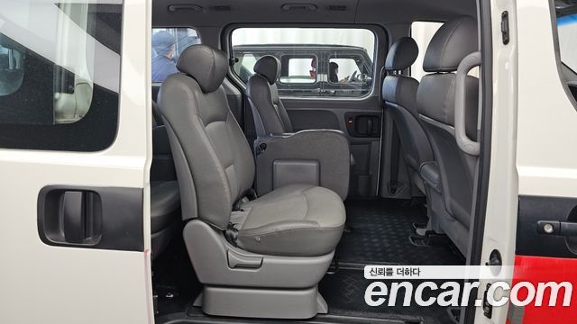 Hyundai Starex 2009 — photo 12