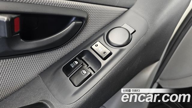 Hyundai Starex 2009 — photo 19