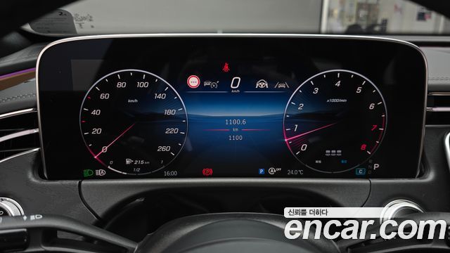 Mercedes-Benz E-Class 2026 — photo 11