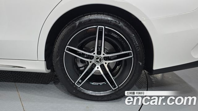 Mercedes-Benz E-Class 2026 — photo 7