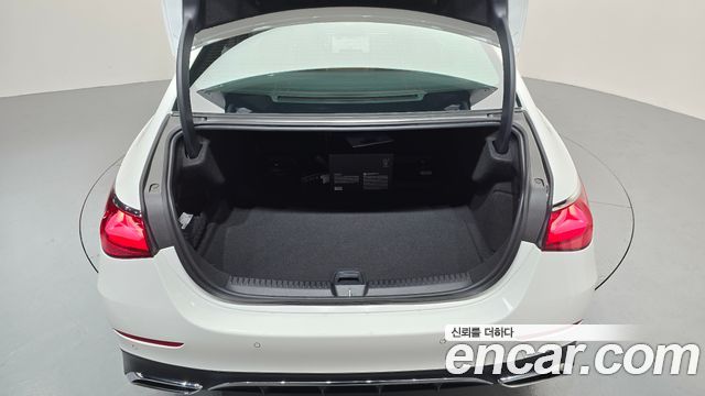 Mercedes-Benz E-Class 2026 — photo 30