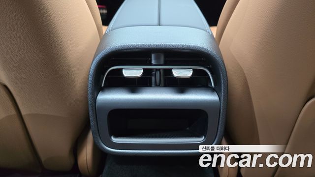 Mercedes-Benz E-Class 2026 — photo 32